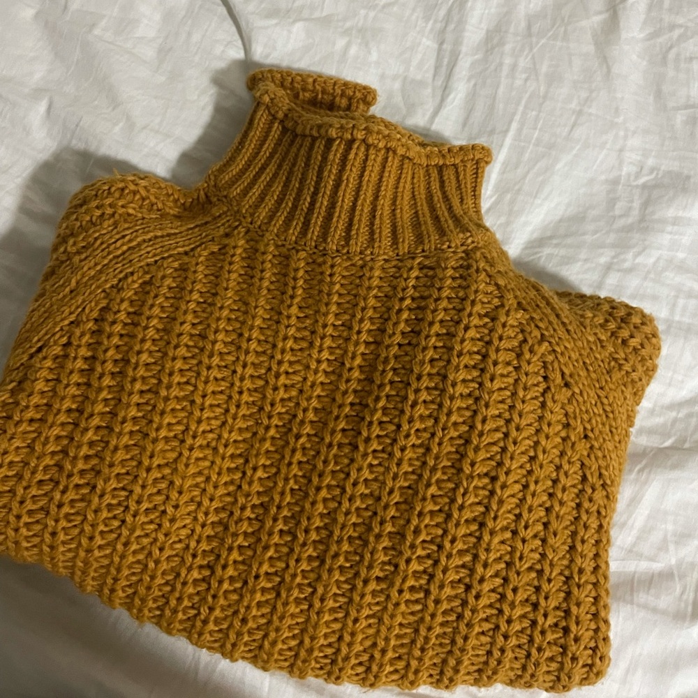 Mustard turtle neck cropped sweater
